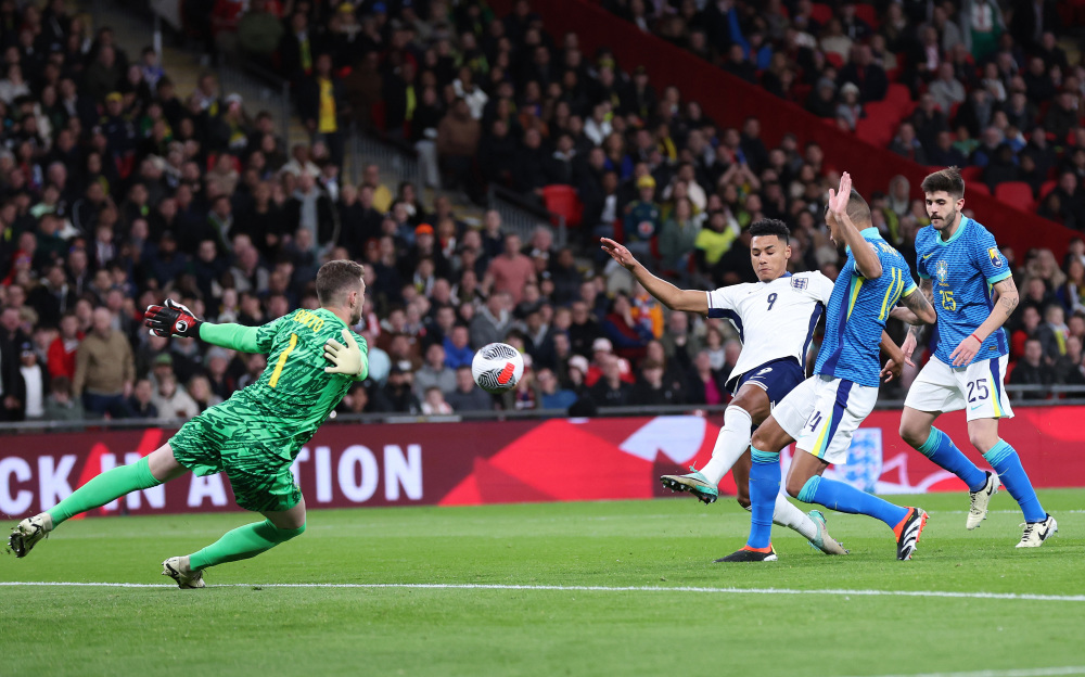 现代足球世 现代足球世